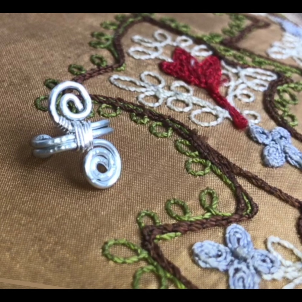 *HANDMADE* Ear Cuff - Picture 2 of 3